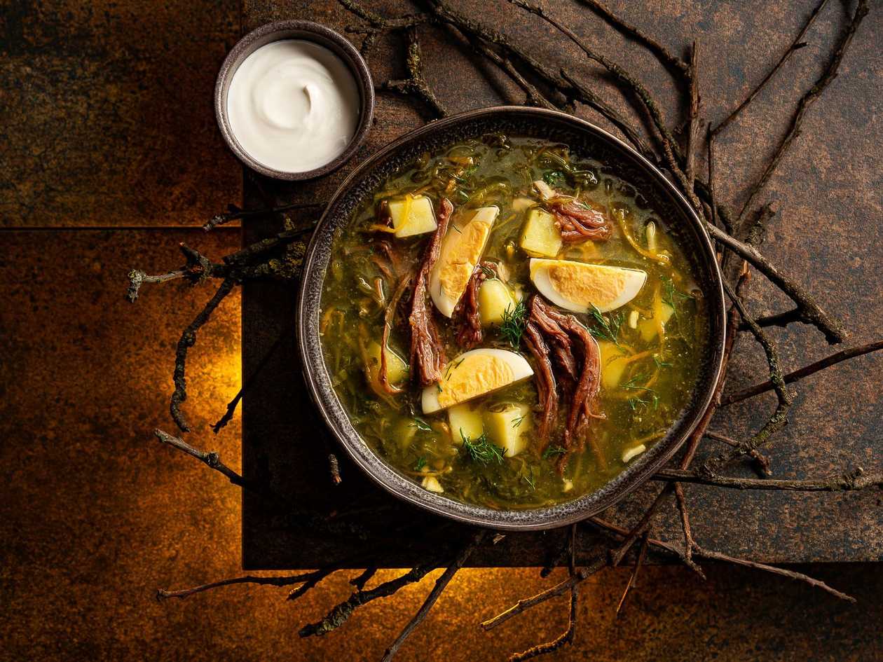 Зелений борщ із яловичиною