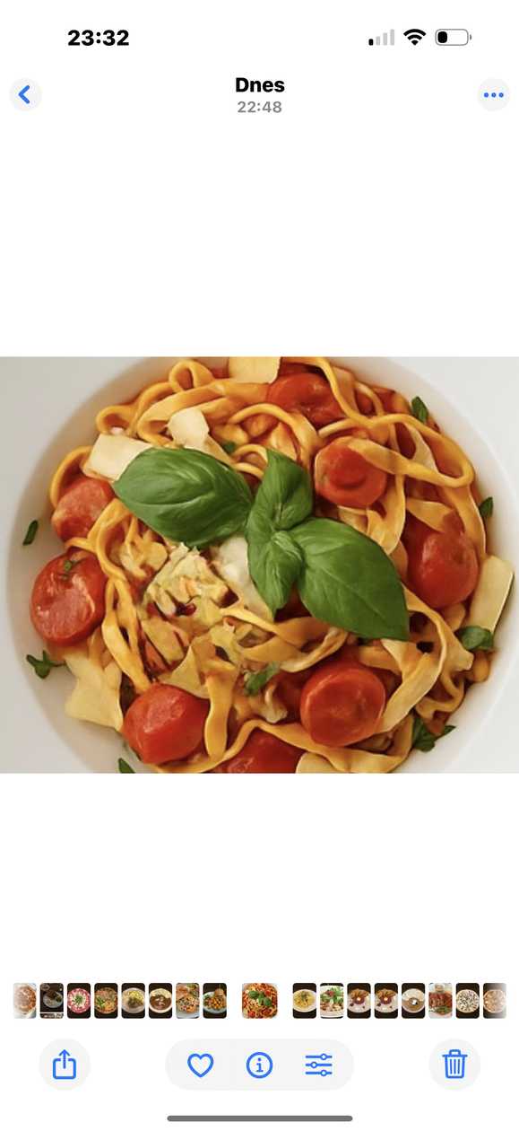 Tagliatelle Pomodoro