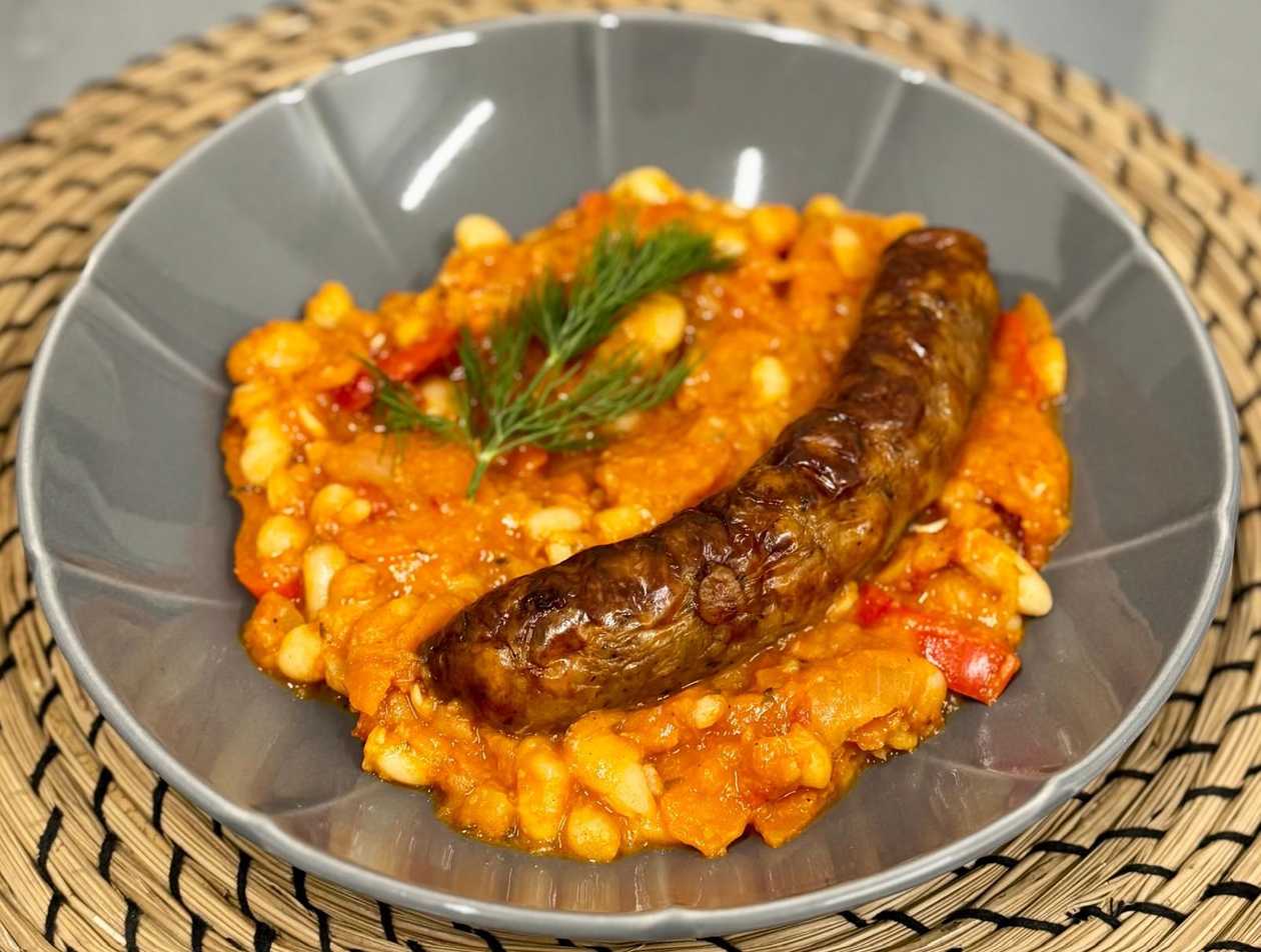 Iahnie de fasole cu carnati