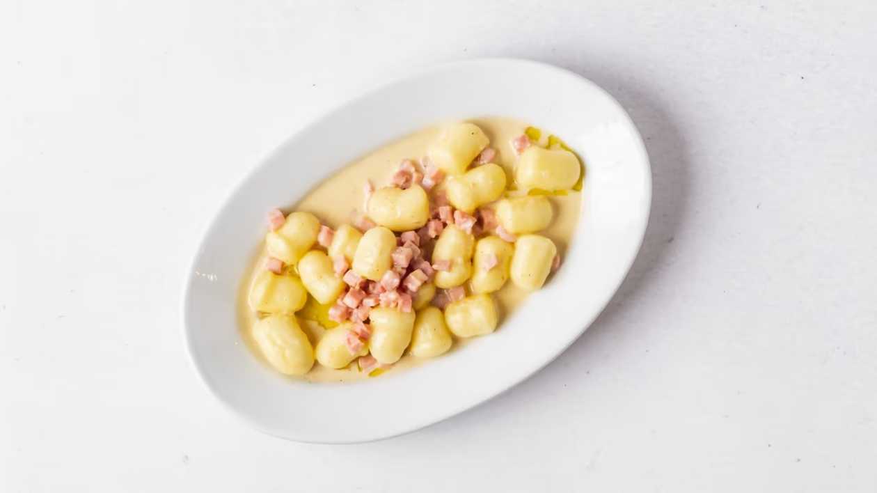 Gnocchi Prosciutto e Panna