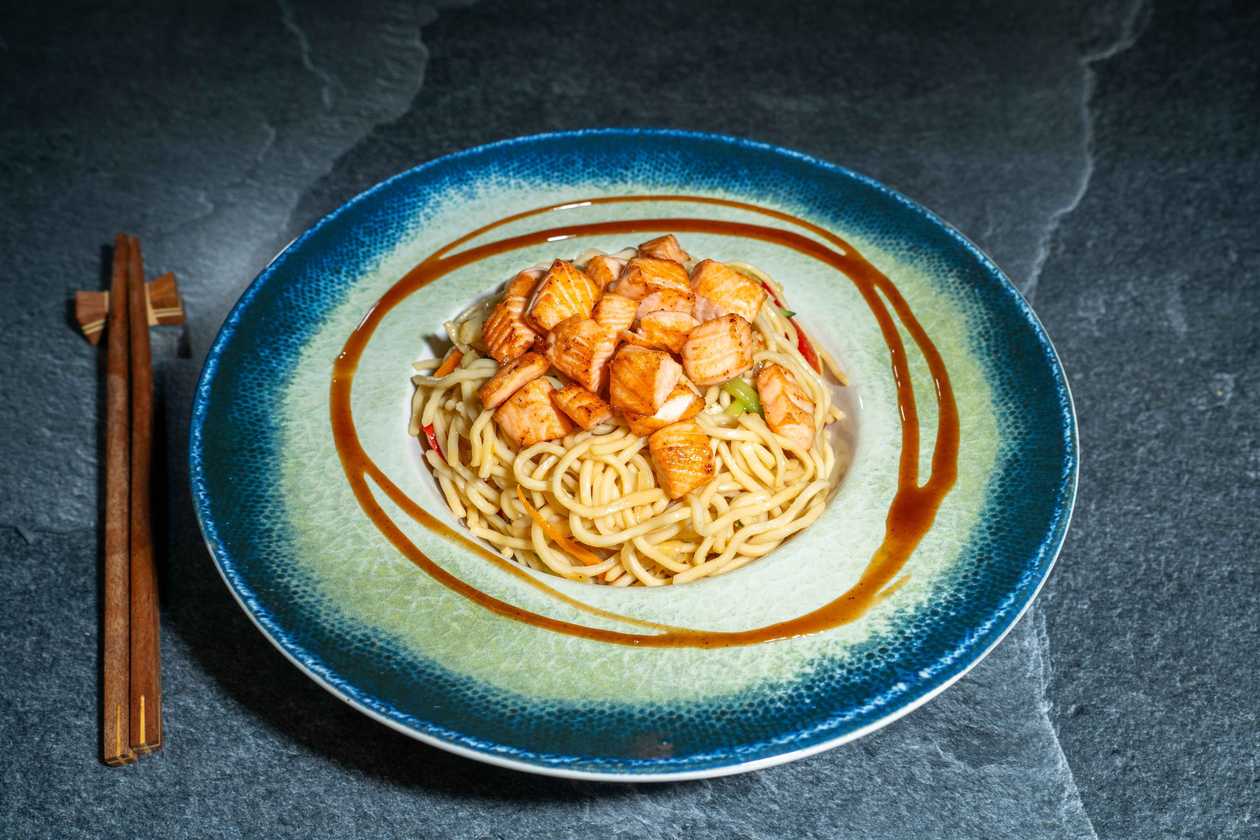 Noodle cu somon