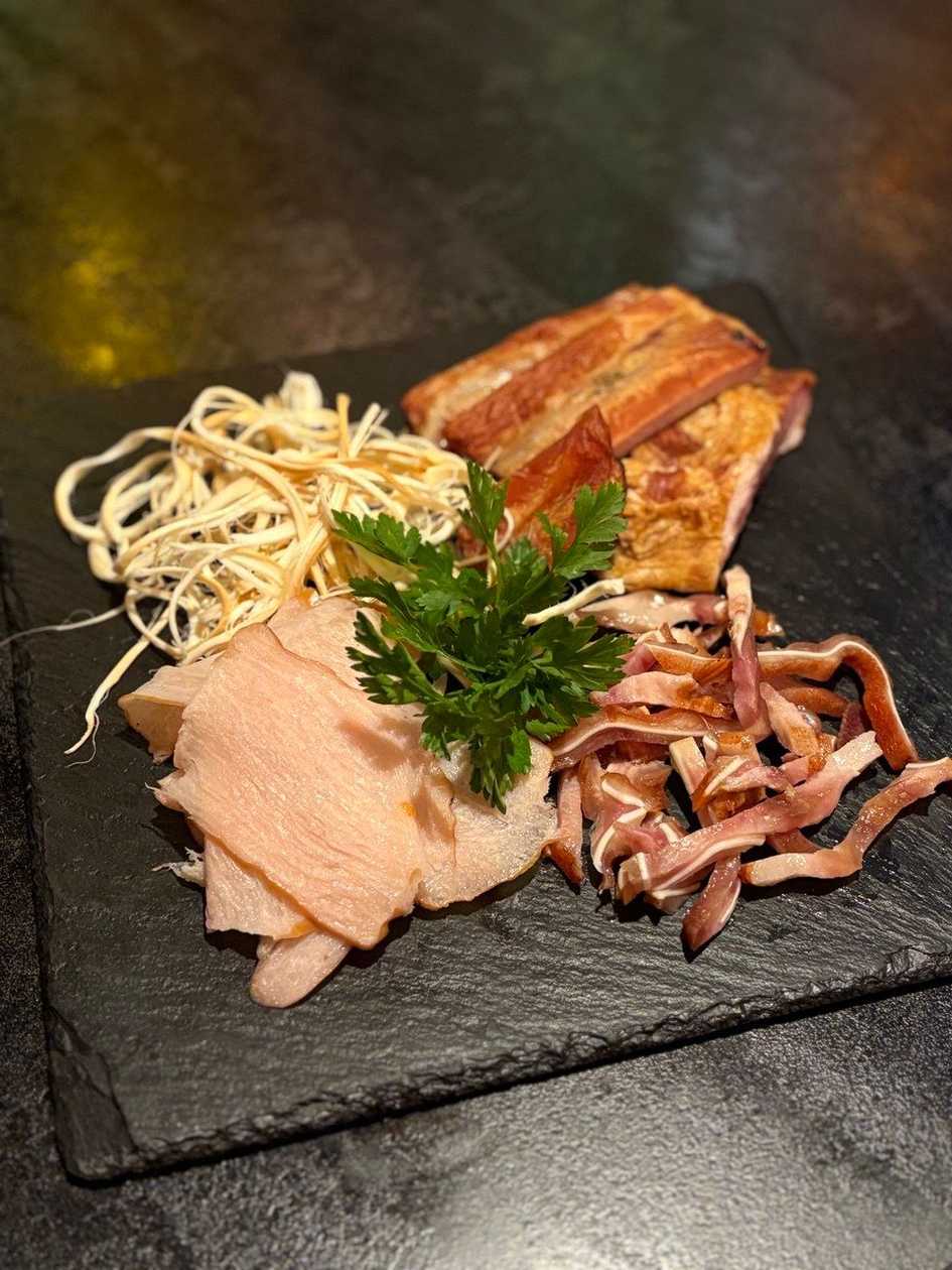 Дошка копченостей