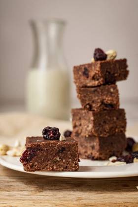 Ciocolata de casa cu visine 500g