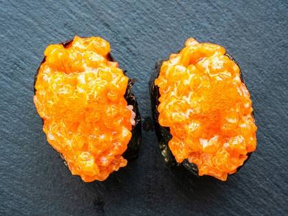 Spicy Salmon Gunkan 2 Pcs