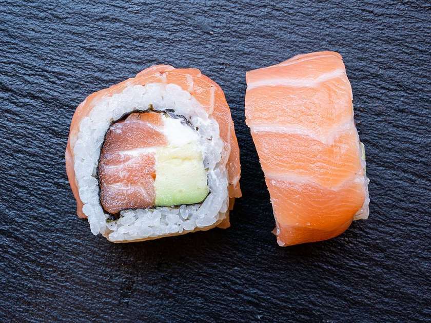 Salmon Sashimi Roll 8 Pcs