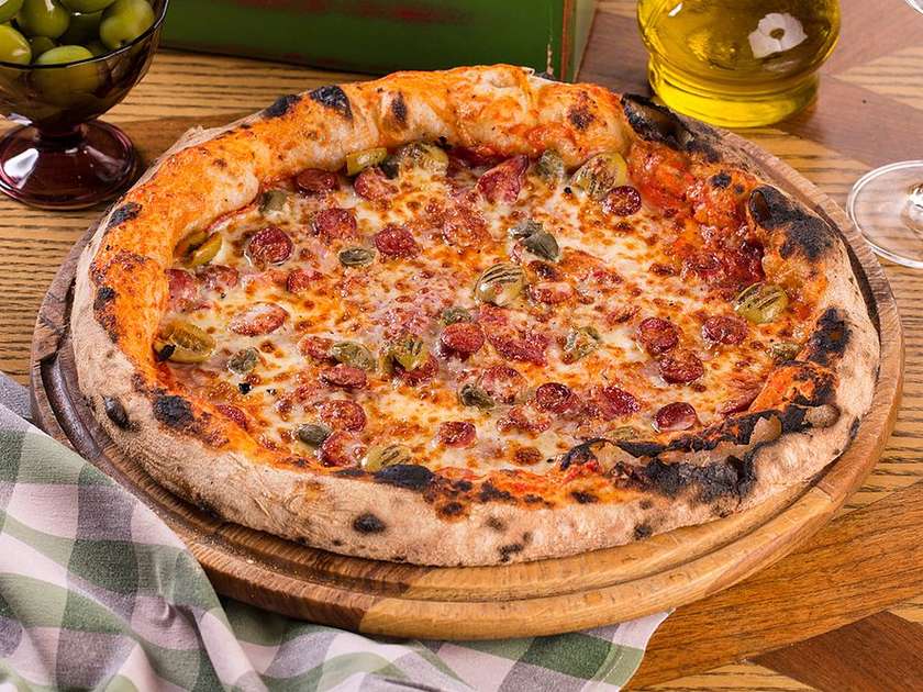 Con Carne with Prosciutto Cotto, Salami and Hunter Sausages