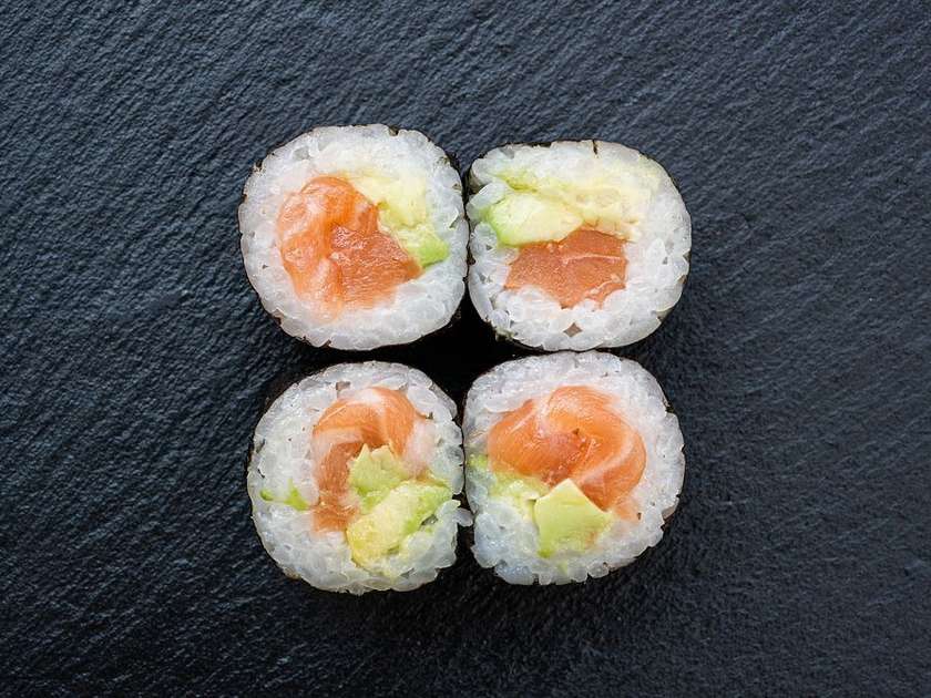 Sake Avokado Maki 8 pcs