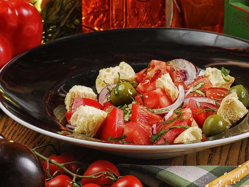 Traditional Tuscan Panzanella Salad