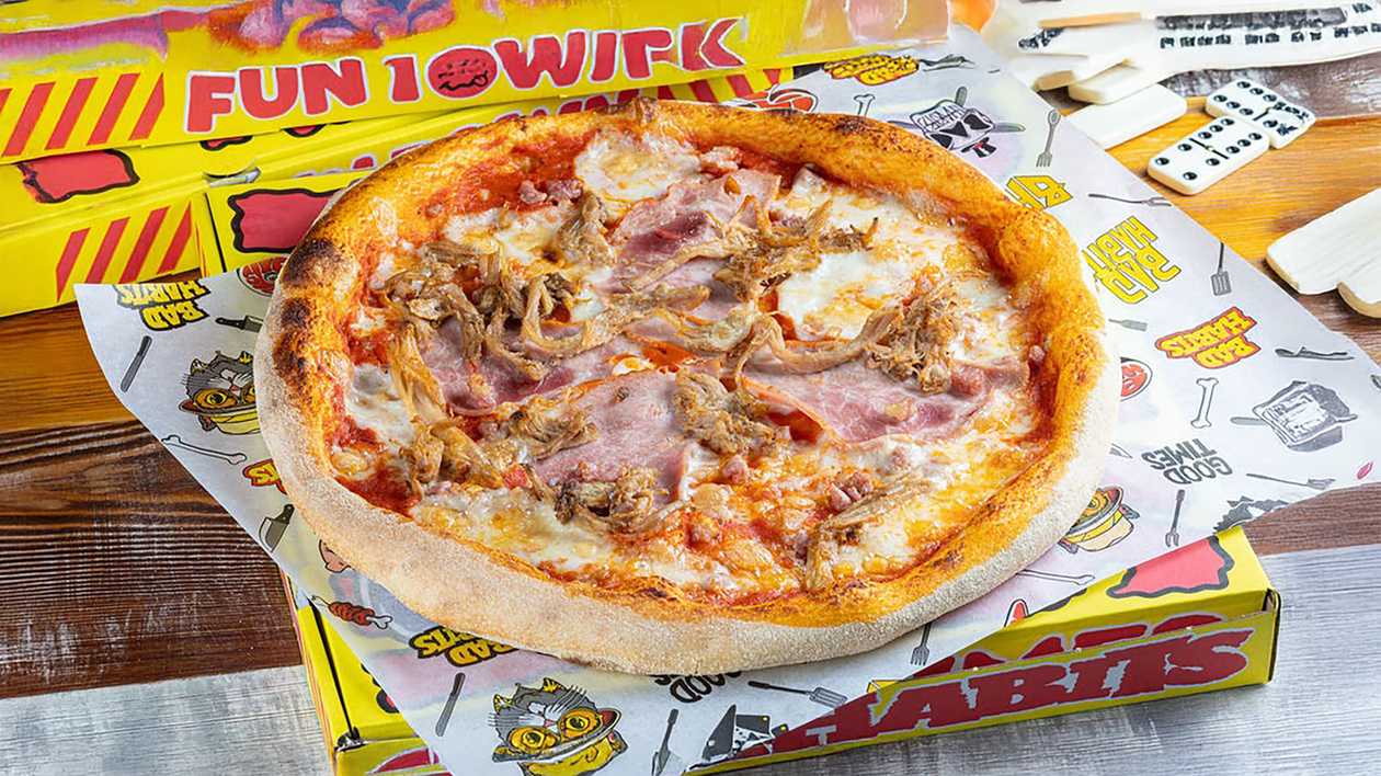 10.PIGGY PARADISE 30 см