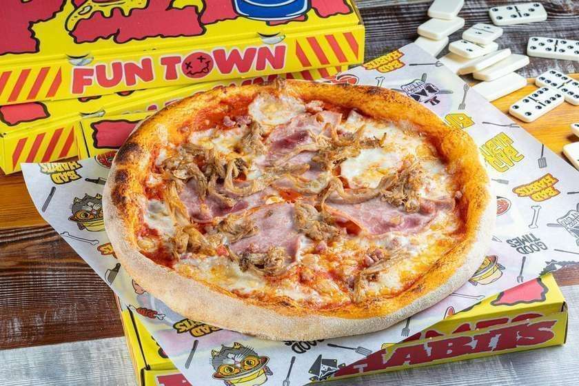 10.PIGGY PARADISE 20 см