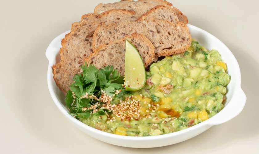 Guacamole with Mango