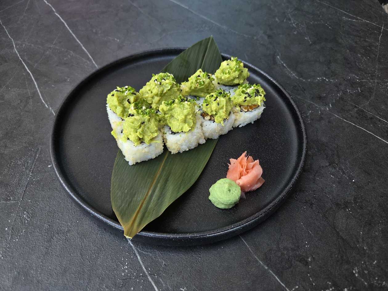 Tropical Crunch roll (Vegan)