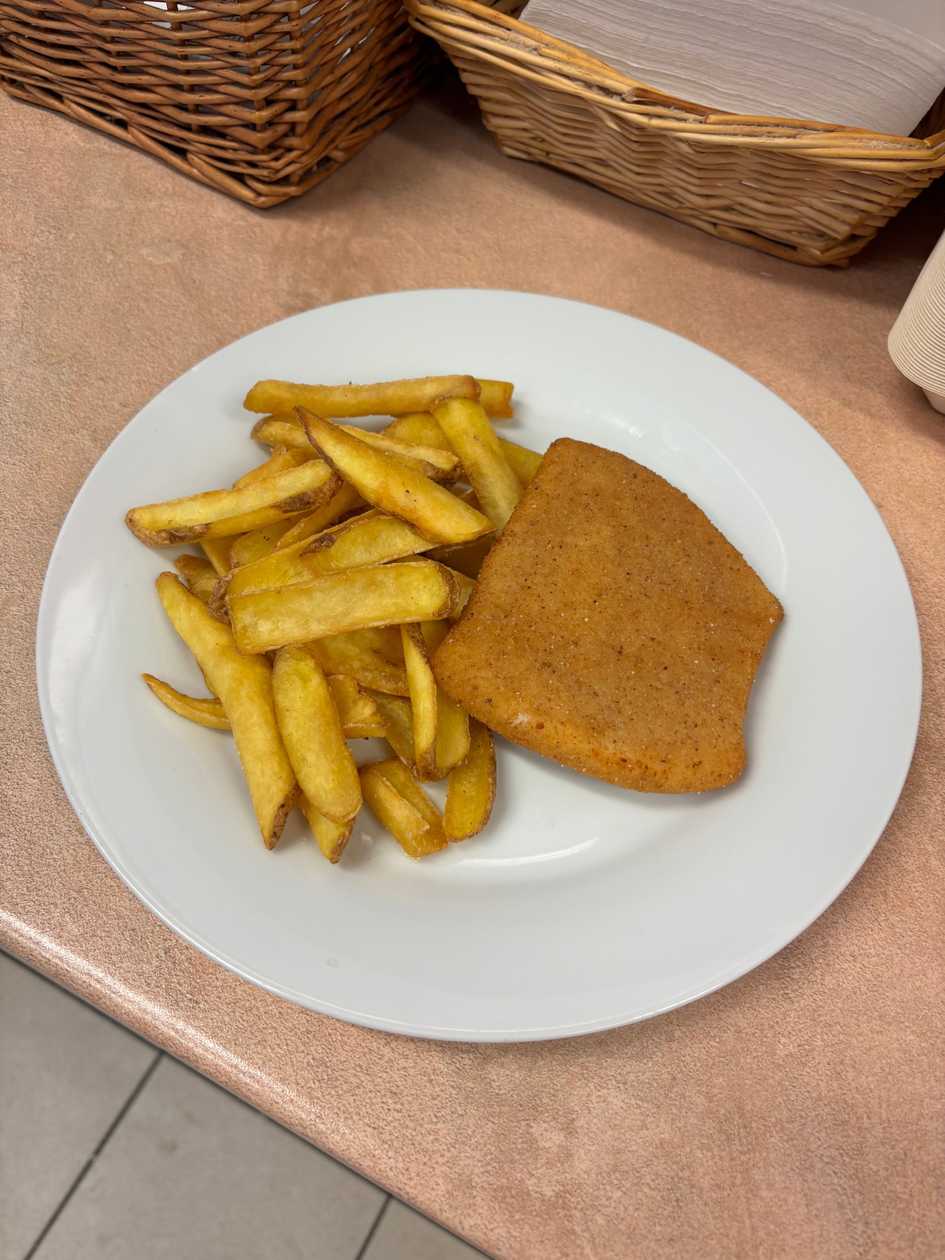 Fried cheese with fries