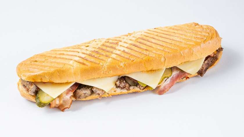 Submarine with Beef and Crispies 🌶️