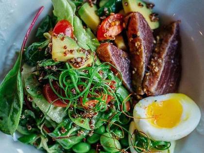 Quinoa poke with tuna and egg