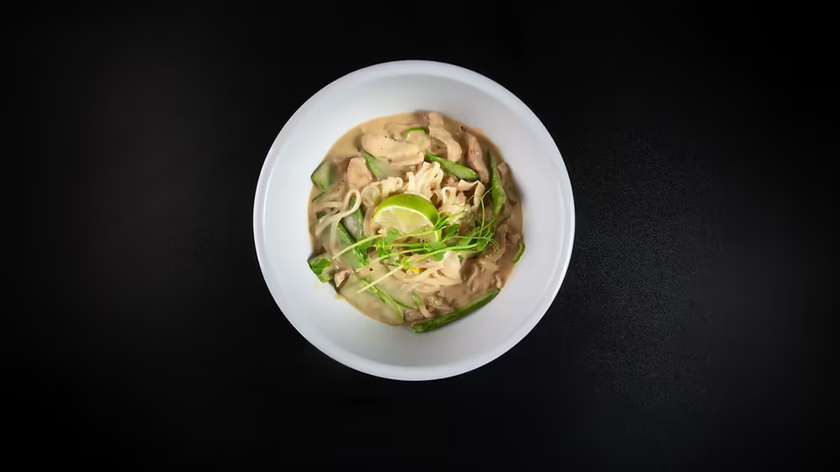 Rice Noodles with Chicken and Peanut Sauce
