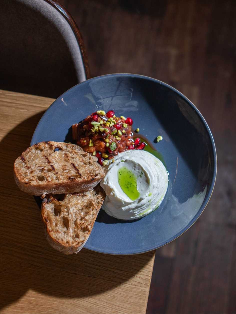 Labneh - naminis sūrio kremas