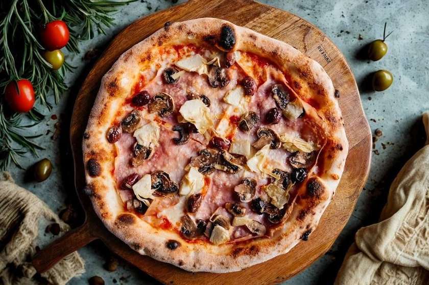 Capriciosa Pizza 32cm