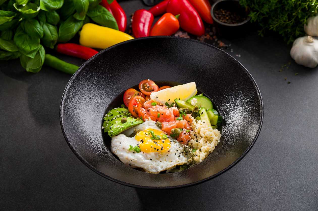 BETTY "Poke bowl" su lašiša