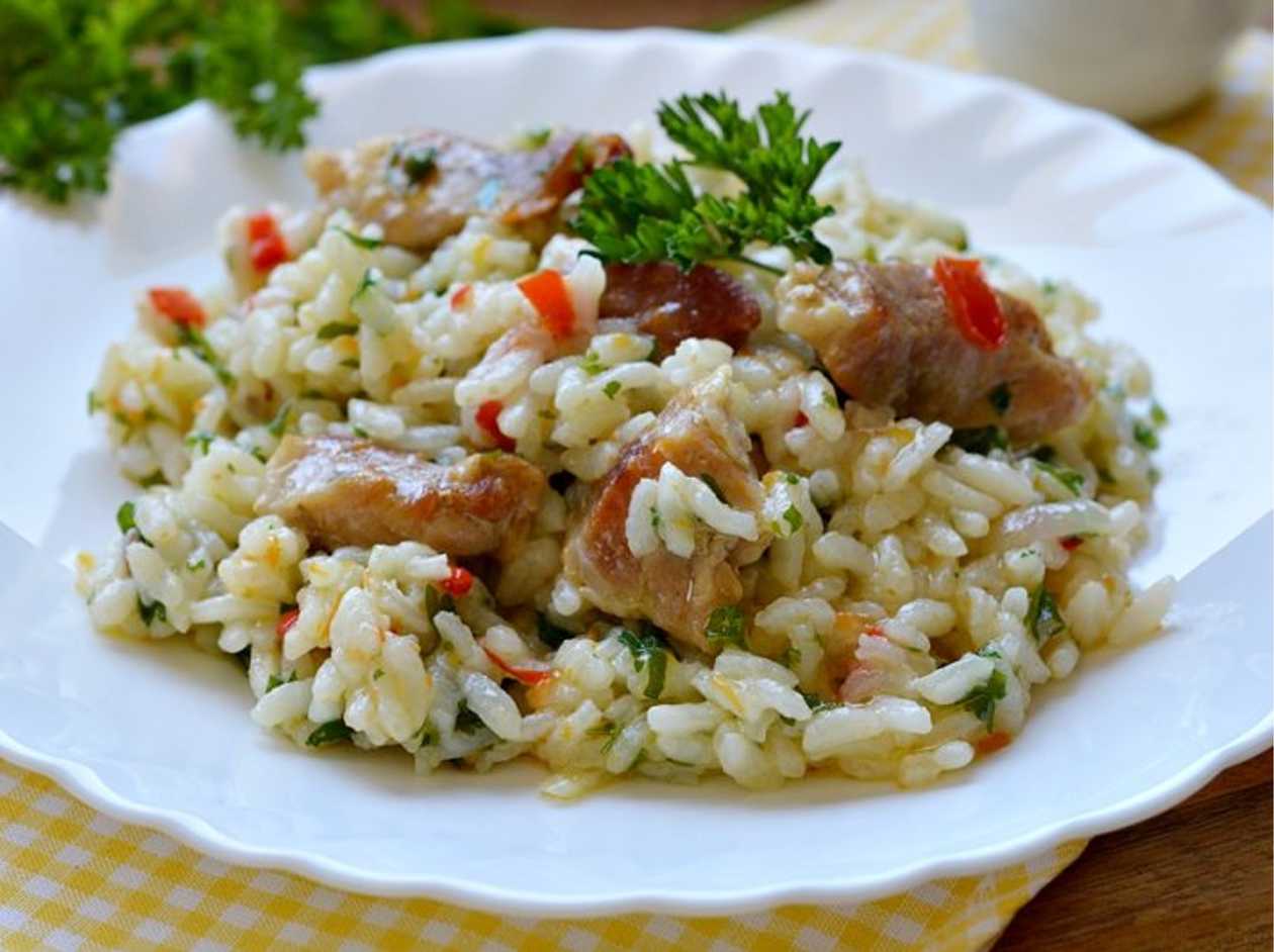 Carne la Cazan cu Orez Sârbesc