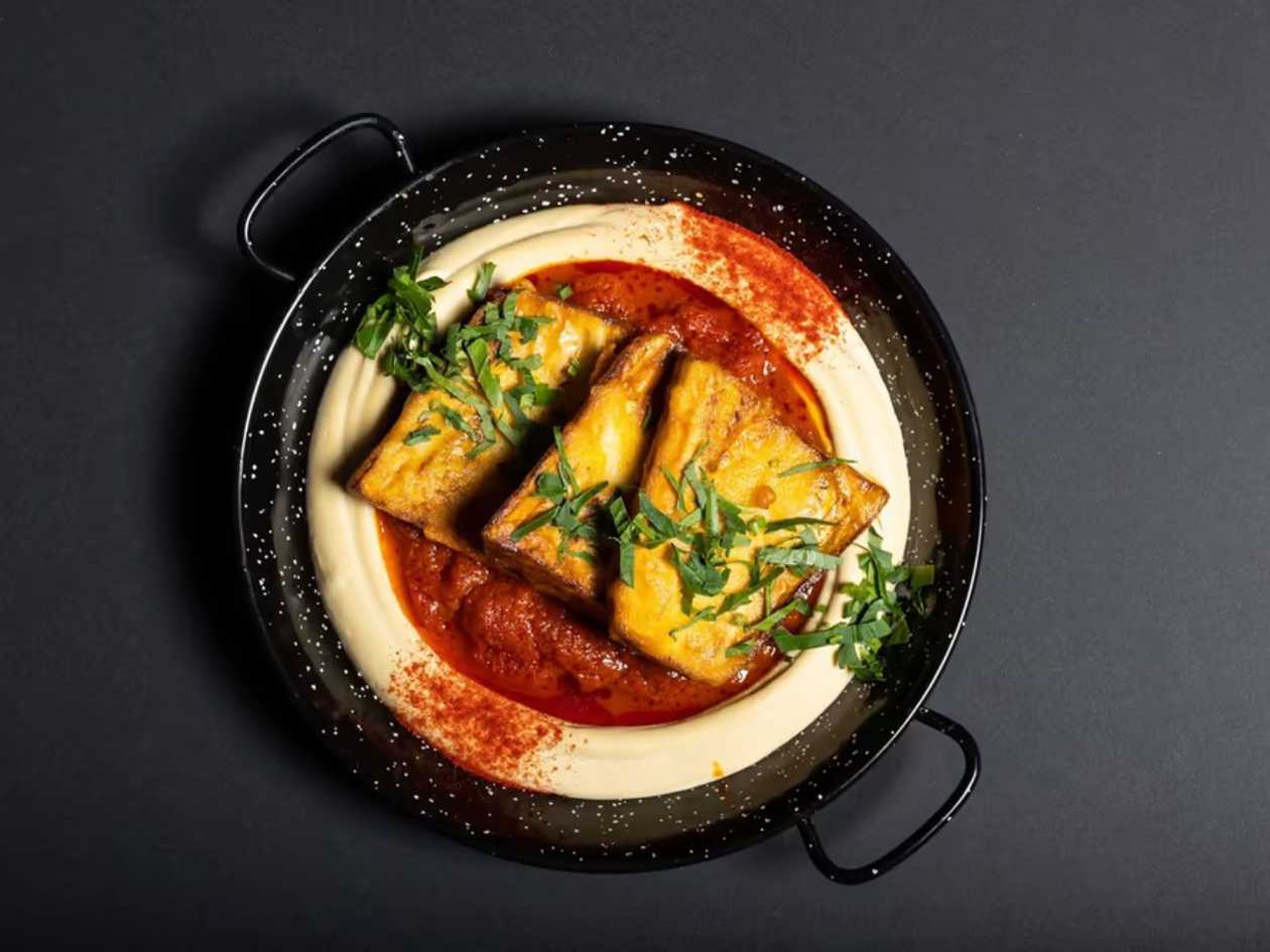 Hummus & Vegan Shakshuka