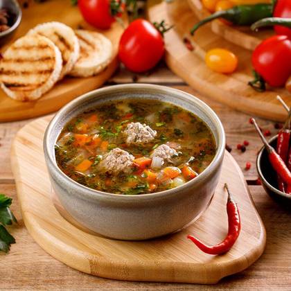 Ciorbă cu Perișoare