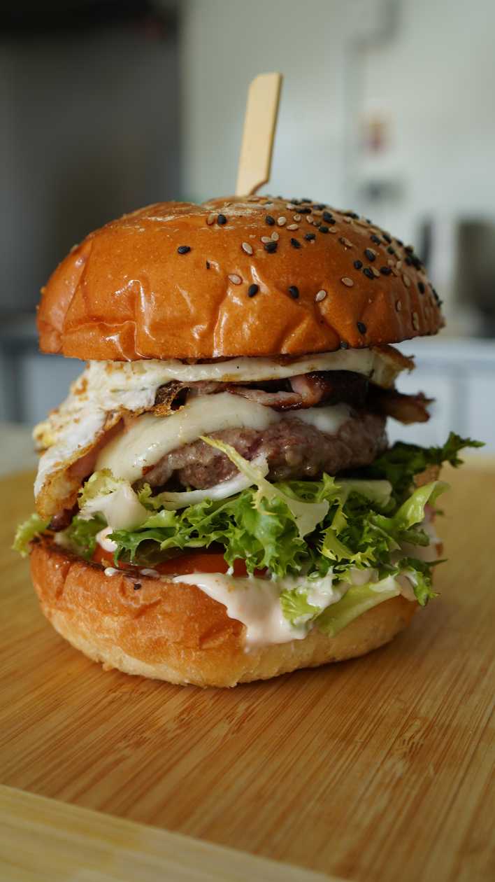 Beef Burger with Burduf Cheese