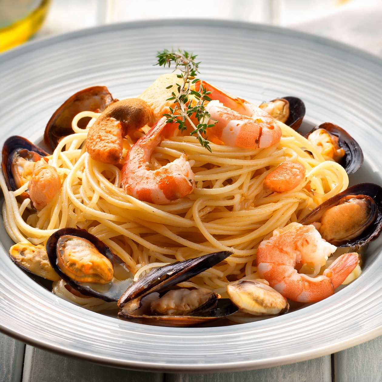 Pasta aglio, olio e fruti di mare