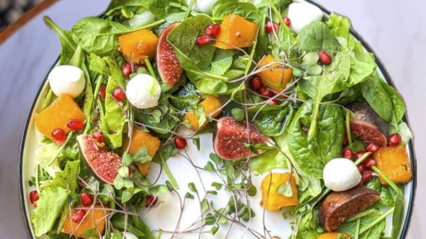 Sałatka z dynią i mini mozzarellą