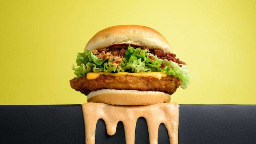 10. Crispy Chicken Burger 🍔 🍗