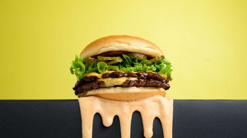 2. Chubby Cheese Burger 🍔 🧀