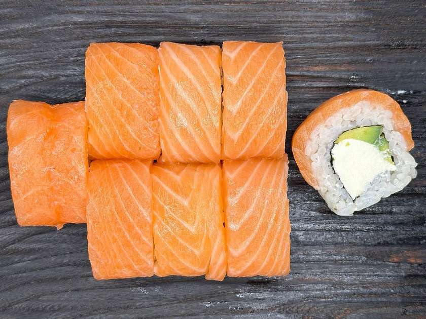 Phila Salmon Avocado