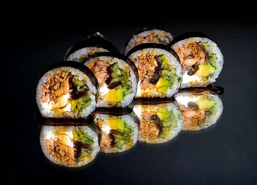 Futomaki Pieczony Łosoś