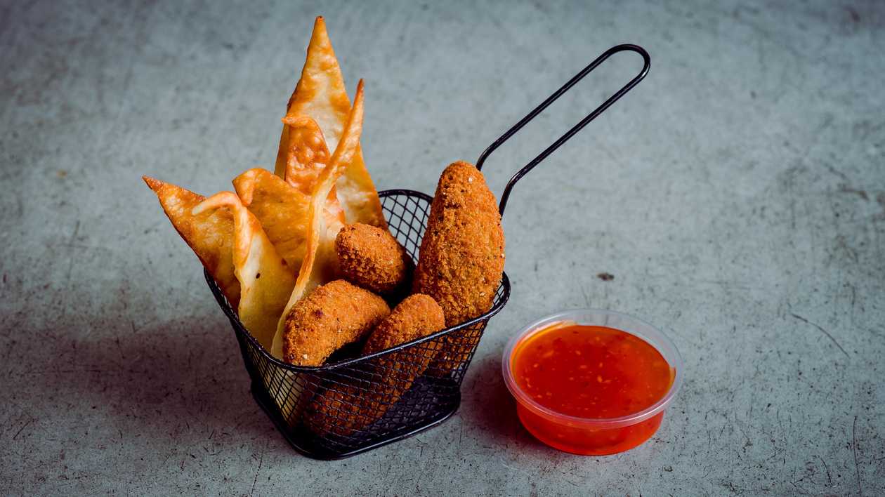Avocado Fries with Chips