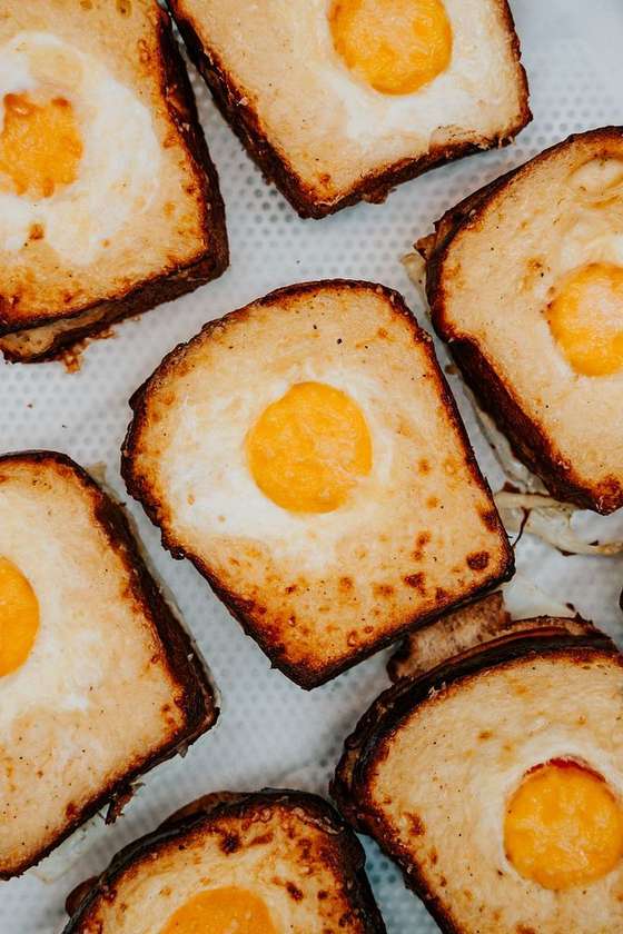 Brioche with Egg and Ham 160g