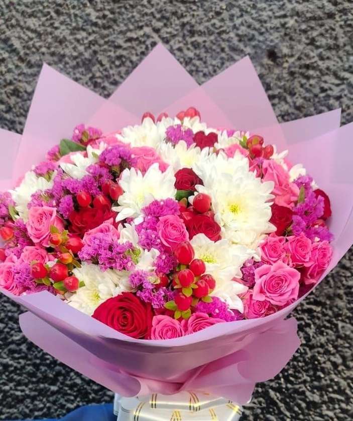 Pink & White Affair Boquet