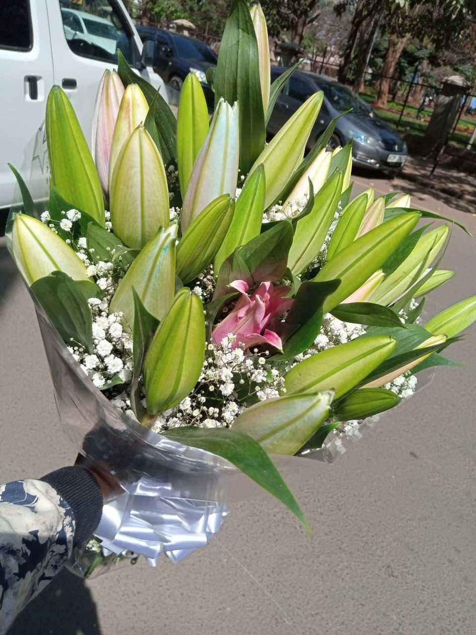 All Lilies with Gypso Bouquet