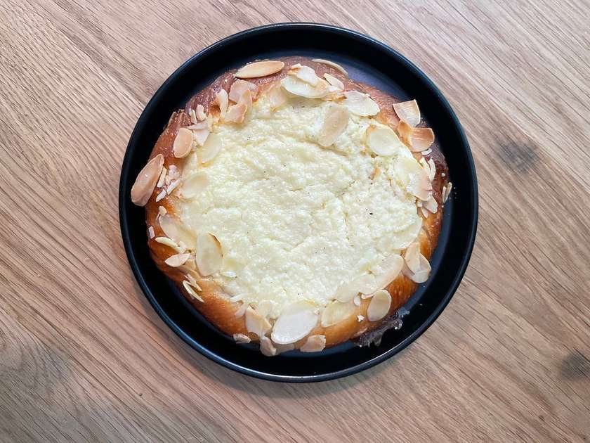 Sweet Cheese Bun (Vatrushka)