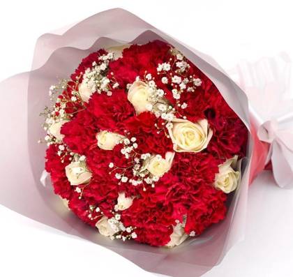 Red & White Medium Size Boquet