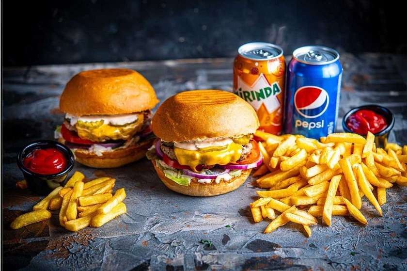 2 x veiseburger + 2 x friikartul + 2 x jook