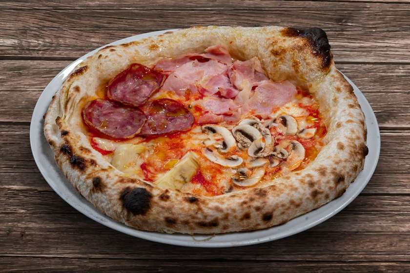 Pizza quattro stagioni