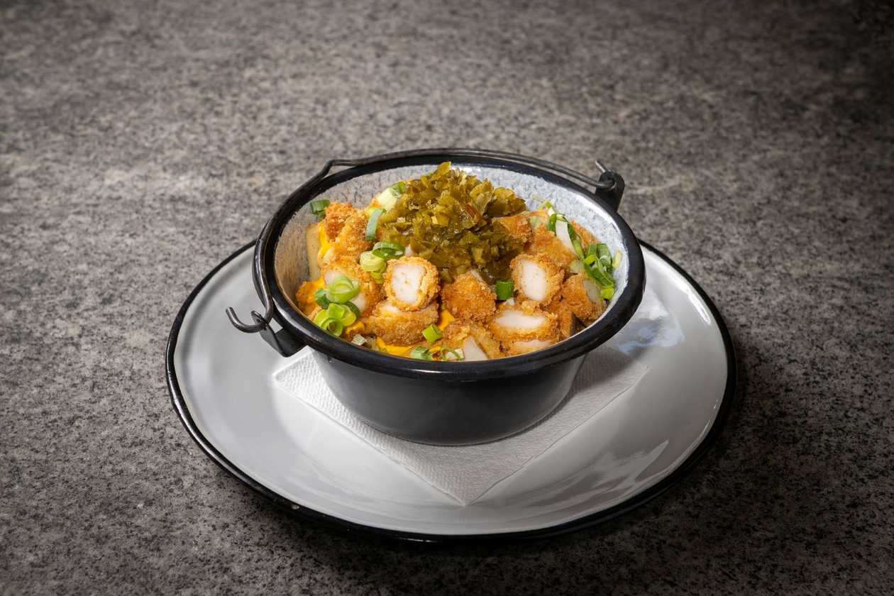 Cartofi Încărcați cu Pui Proletar