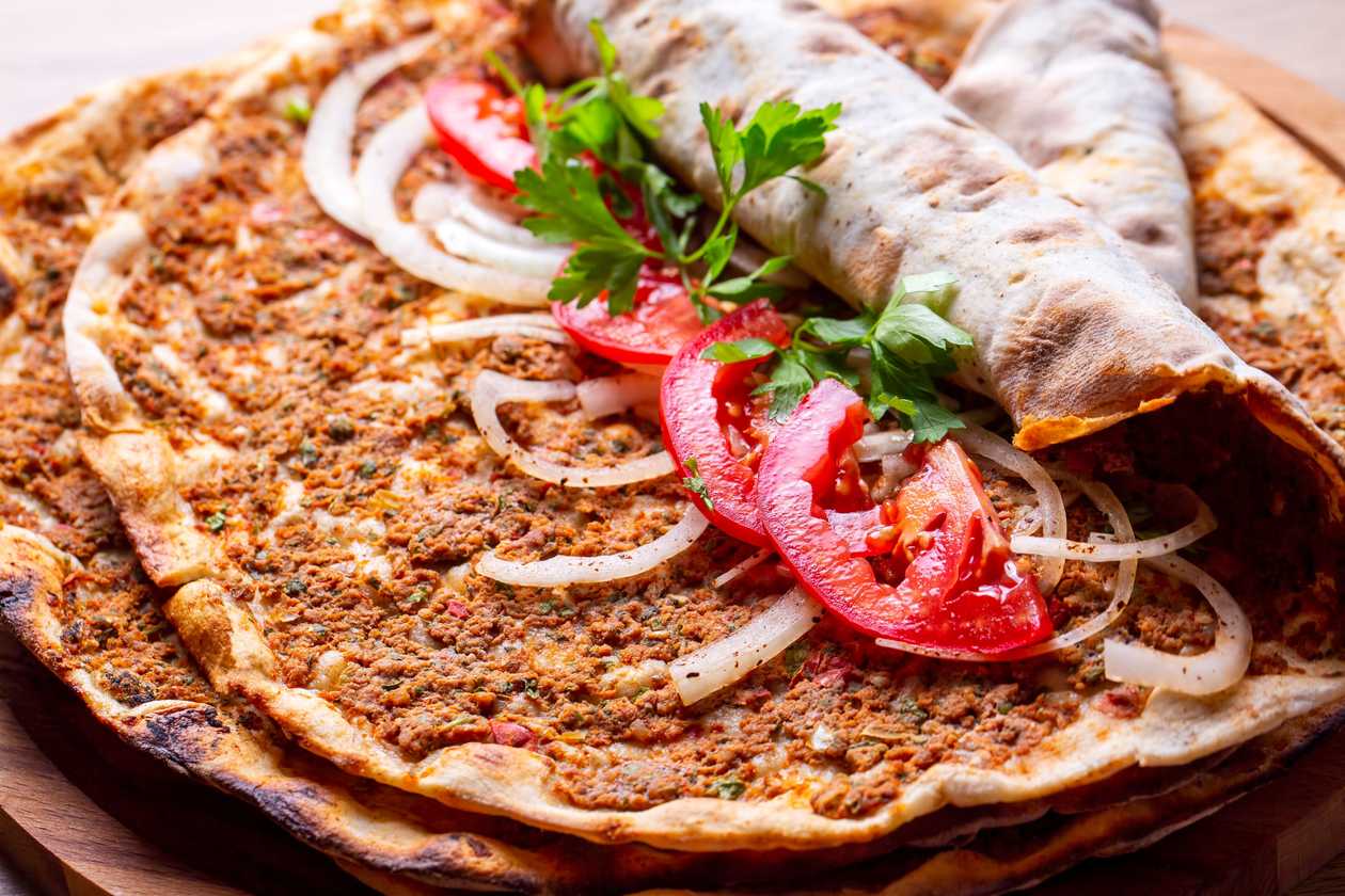 Lahmacun & teľací kebap