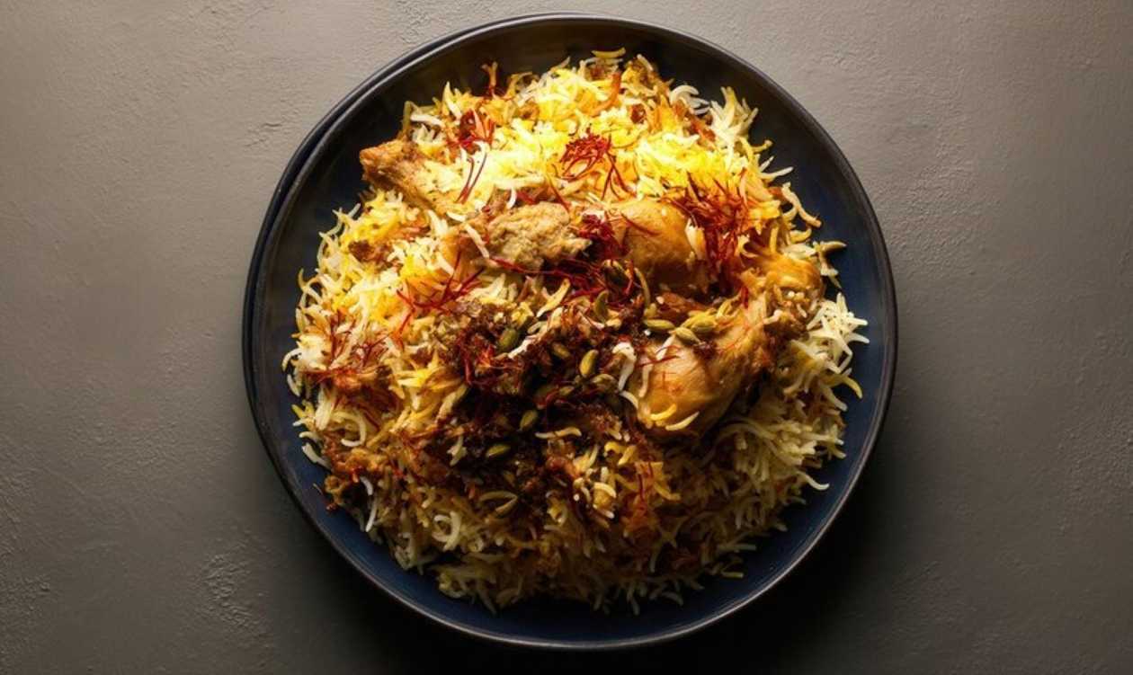 Chicken with cardamom