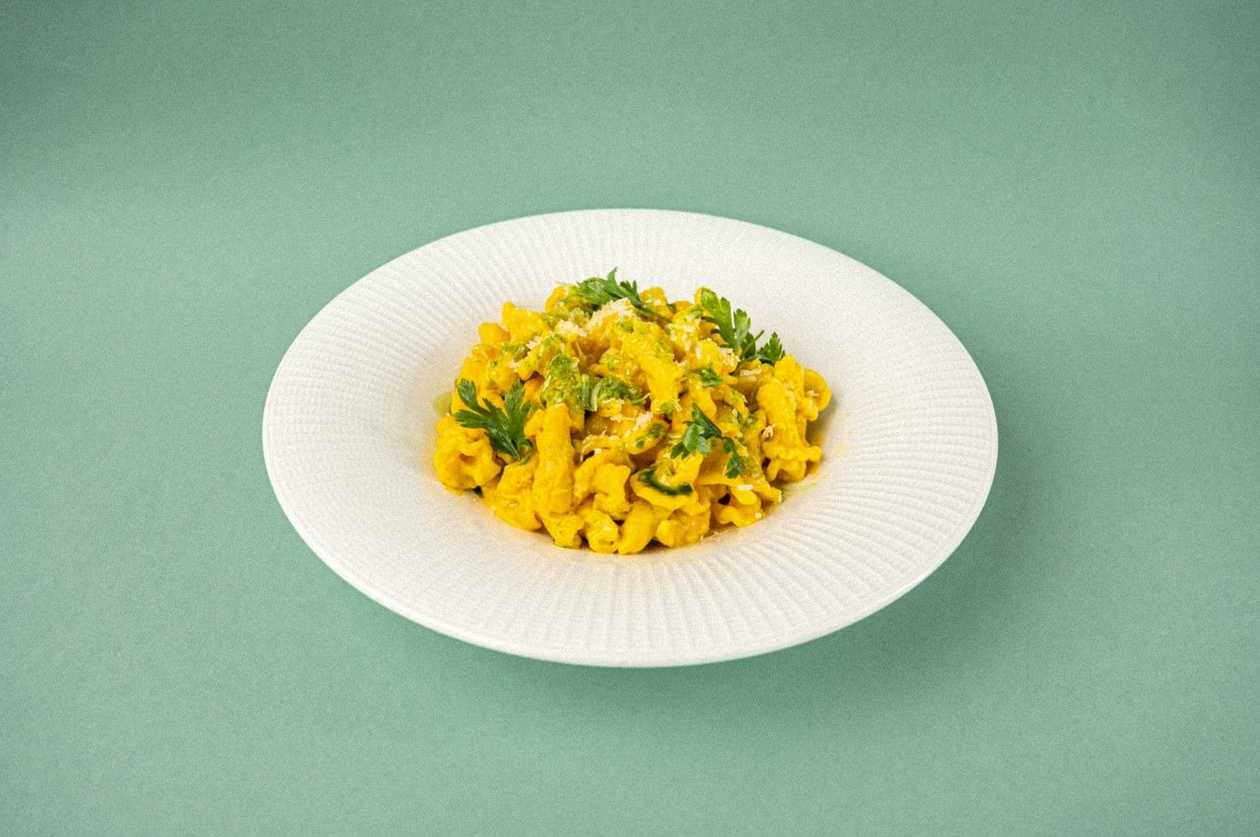Fusilli cu dovleac și salvie