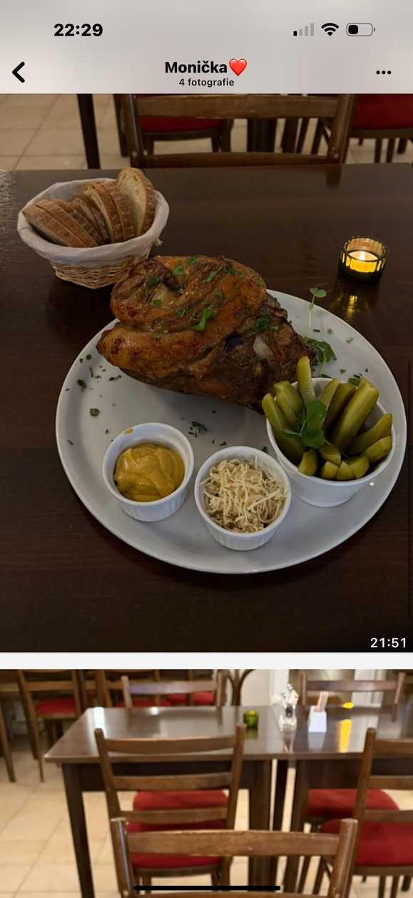 Pečené vepřové koleno 1600-1900g