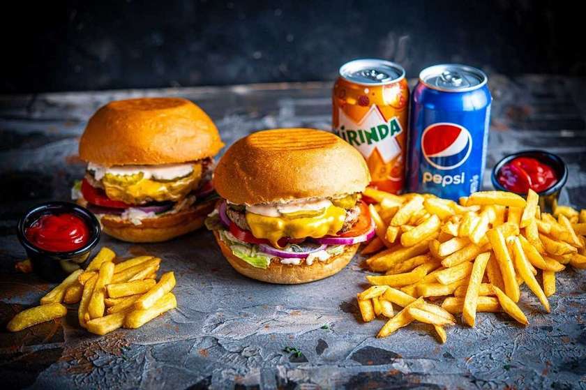 2 x veiseburger + 2 x friikartul + 2 x jook