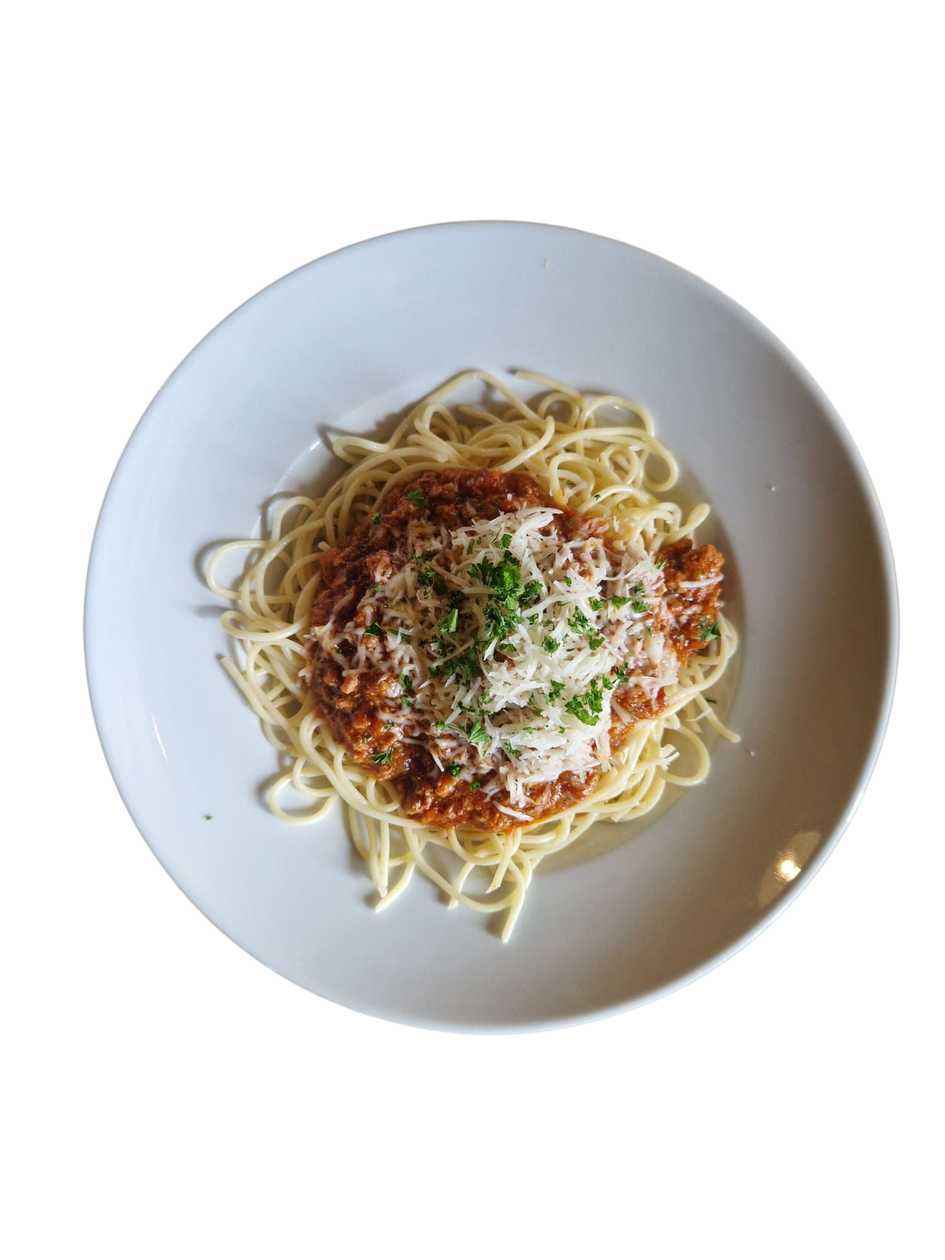 4. Boloňské špagety sypané sýrem