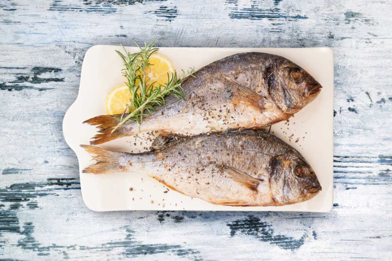 Dorada MARE la plită