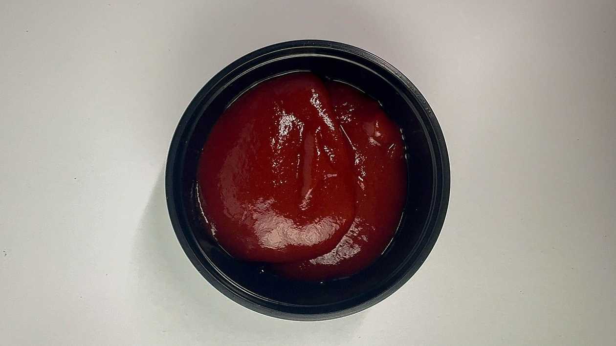 Кетчуп – класика смаку, яка додає яскравого акценту до ваших улюблених страв